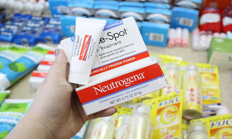 Neutrogena On-the-Spot là kem trị mụn tốt nhất hiện nay dành cho da nhờn và nhạy cảm bán chạy tại Bo Shop